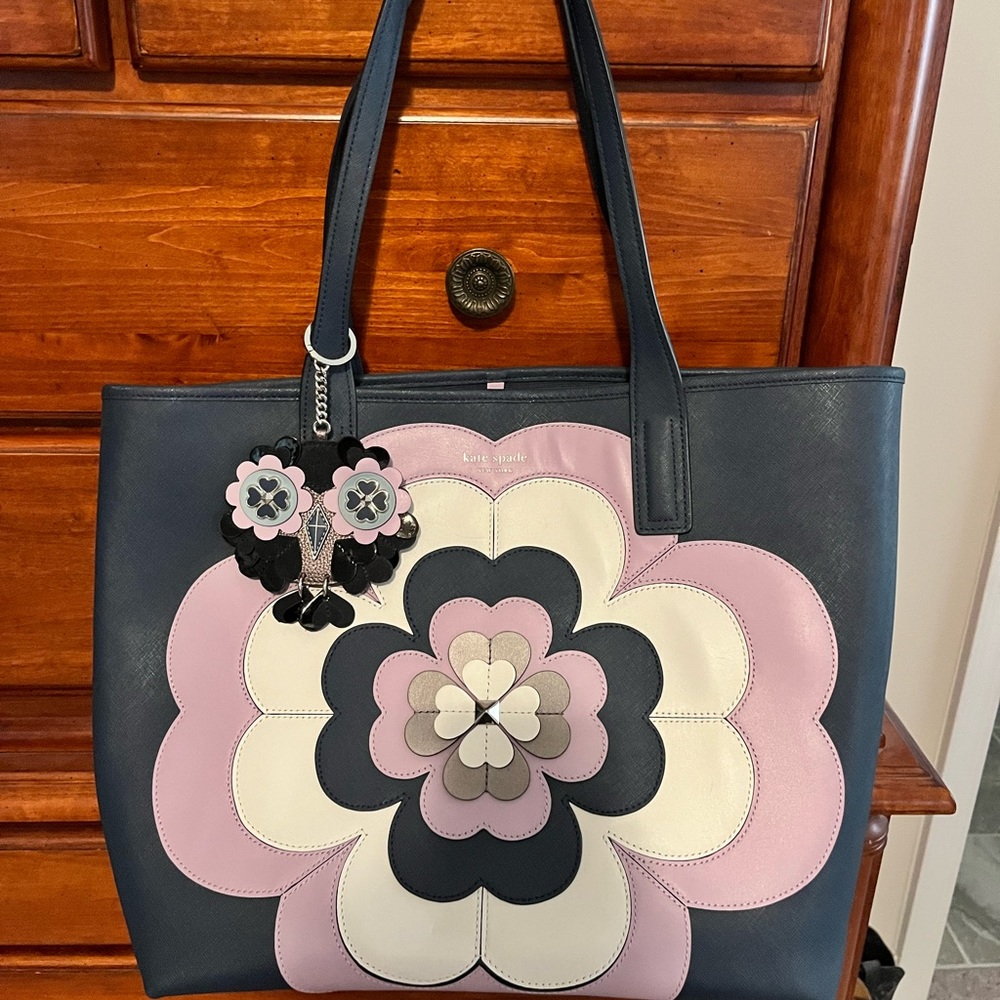 Kate spade tote with matching key fob